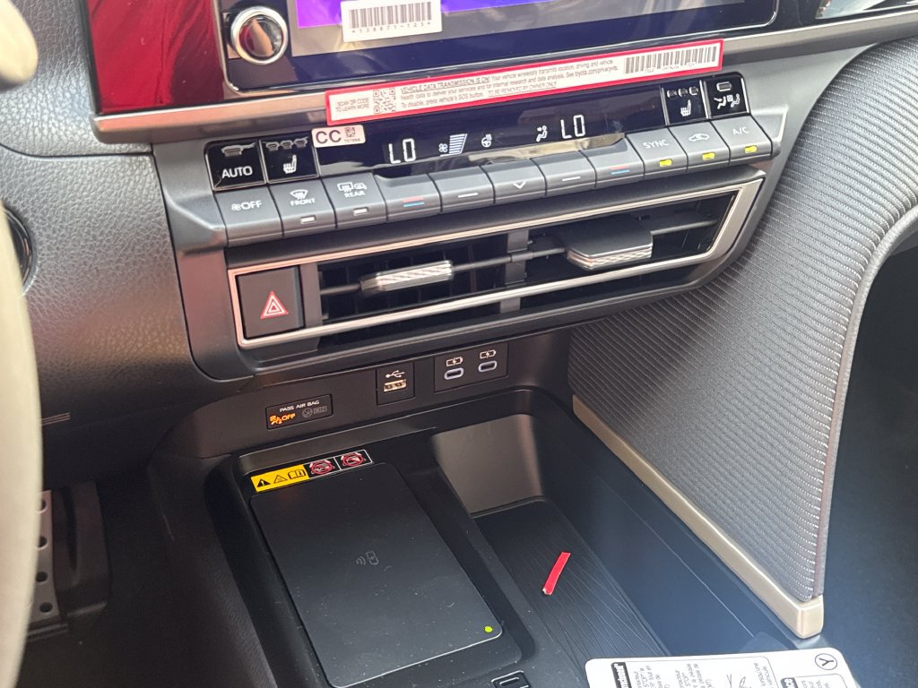 New 2026 Toyota Camry SE AWD/4WD image 24