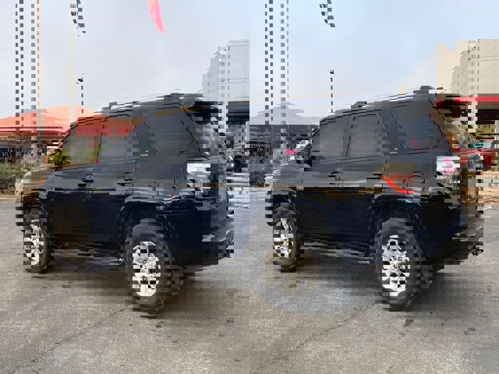 Used 2023 Toyota 4Runner SR5 image 5