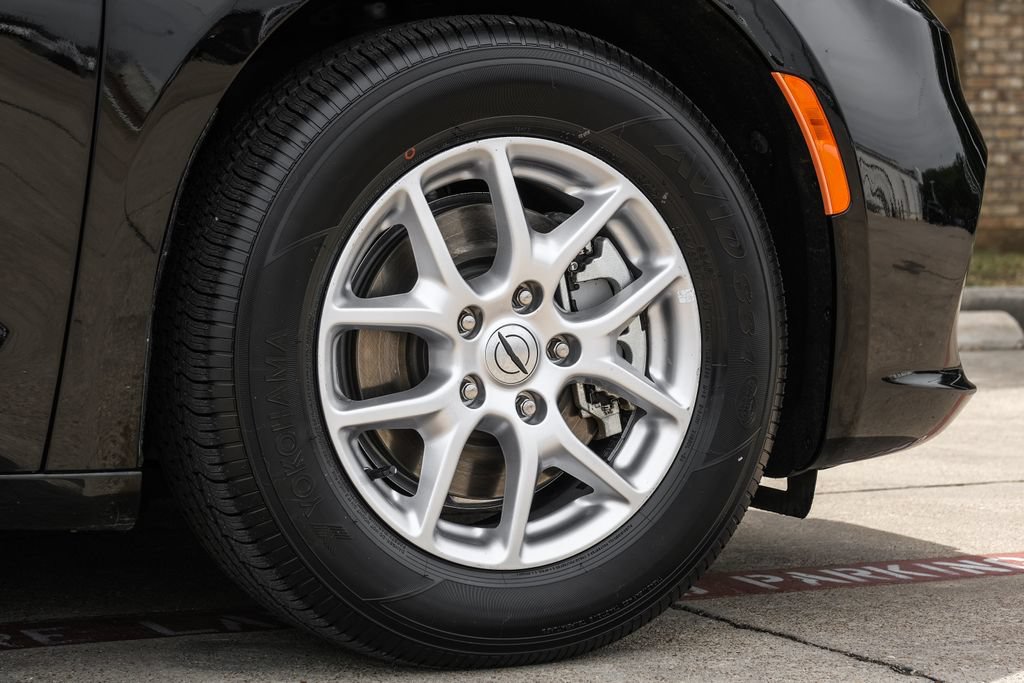 Used 2024 Chrysler Pacifica Touring-L FWD image 72