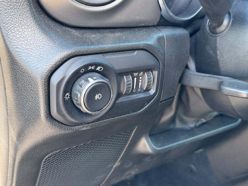 Certified 2022 Jeep Wrangler Sport AWD/4WD image 10