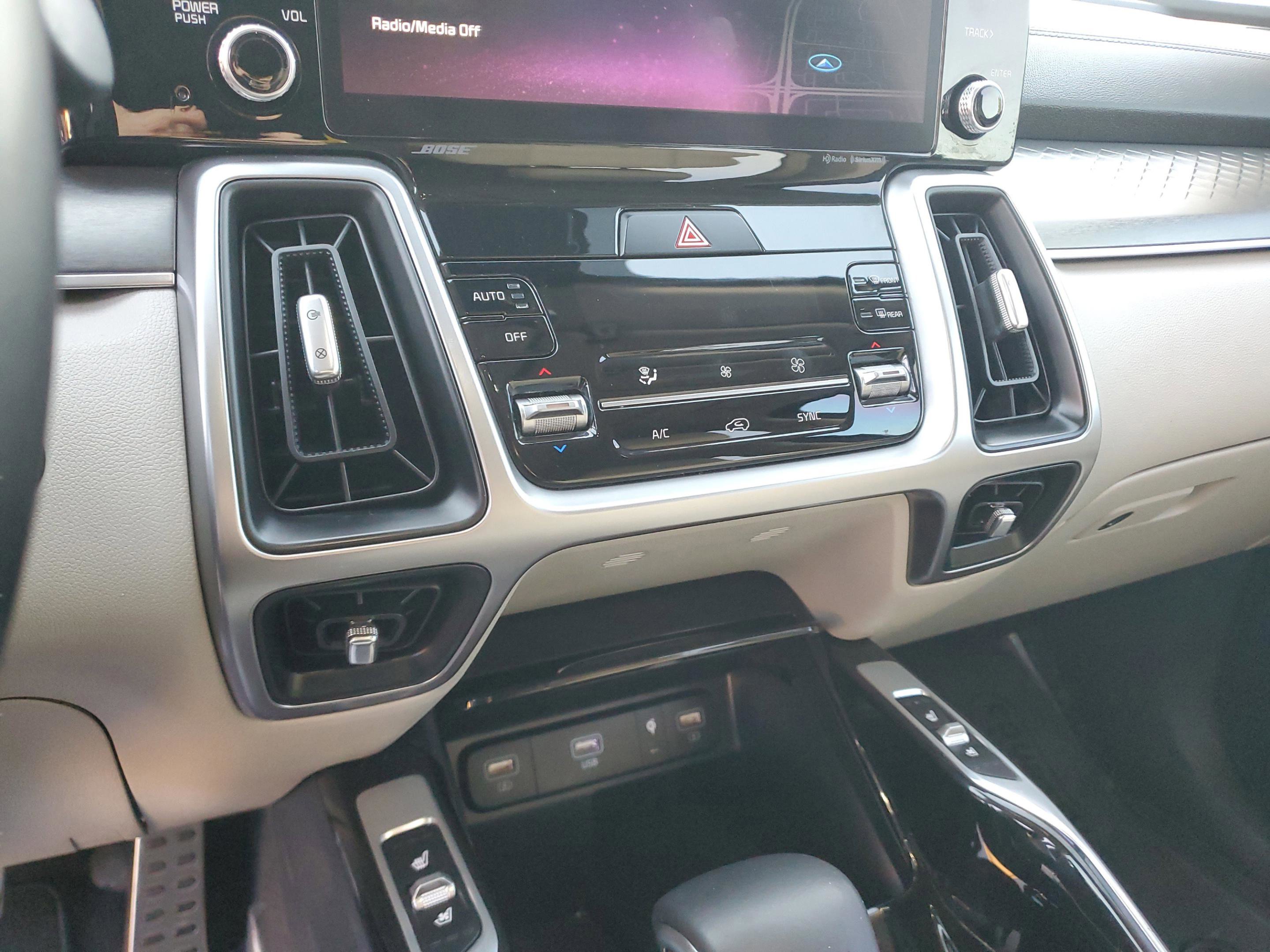 Used 2021 Kia Sorento SX image 19