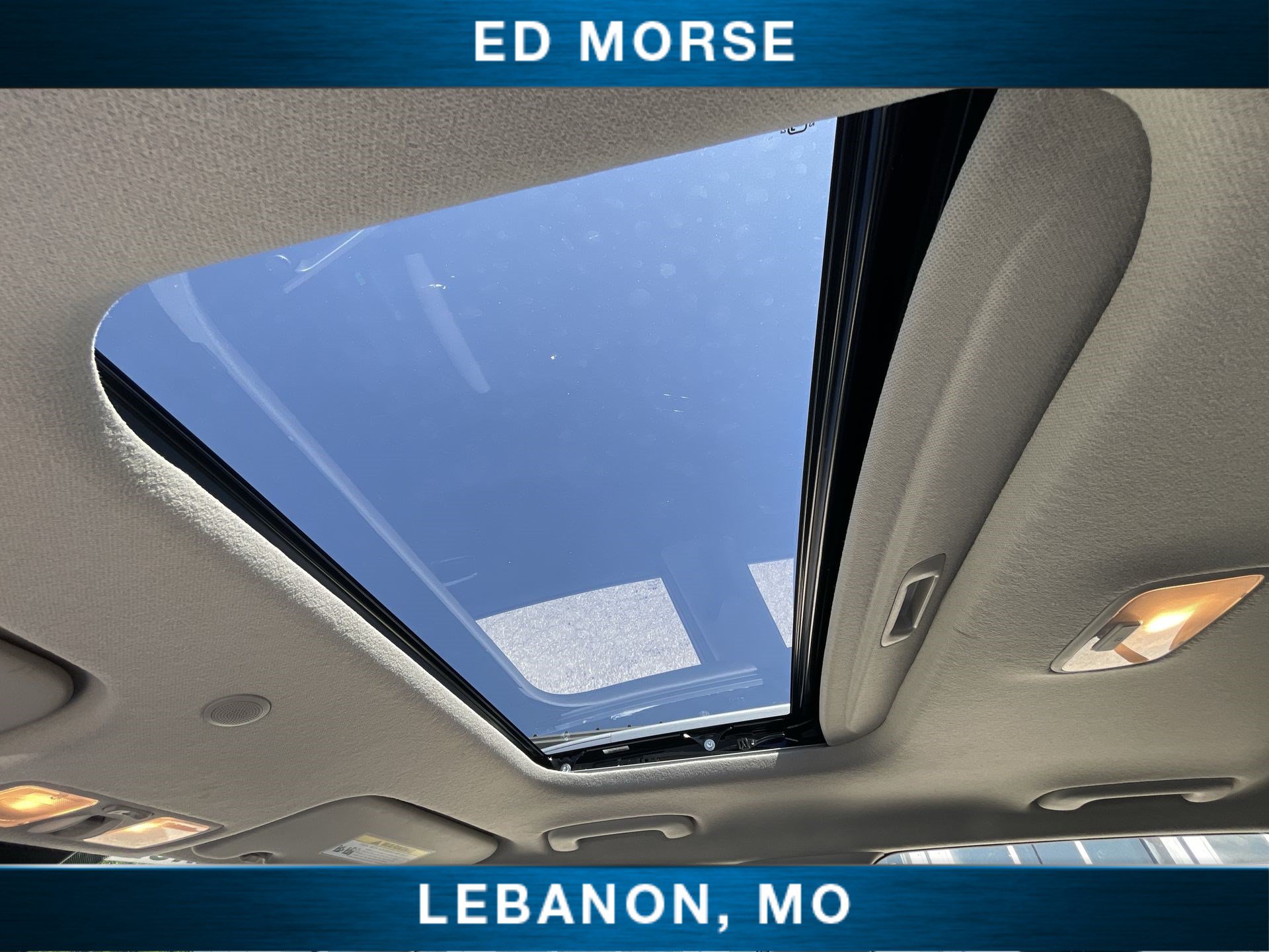 Used 2025 Hyundai Venue SEL FWD image 18