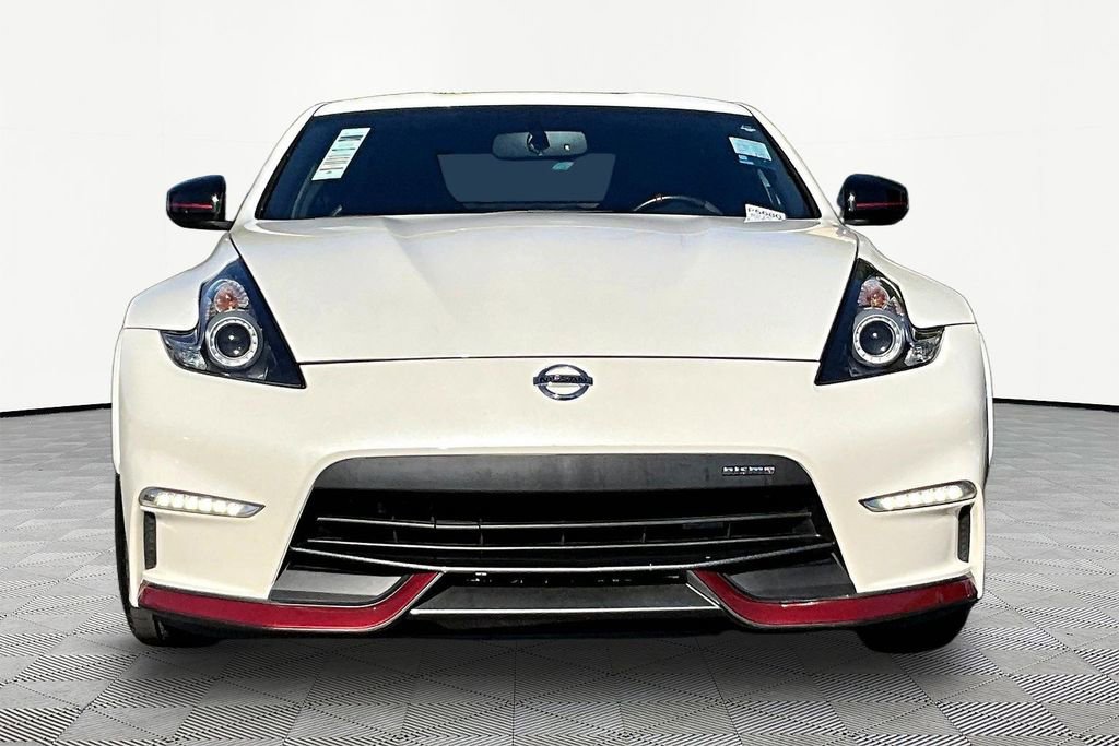 Used 2016 Nissan 370Z NISMO image 2