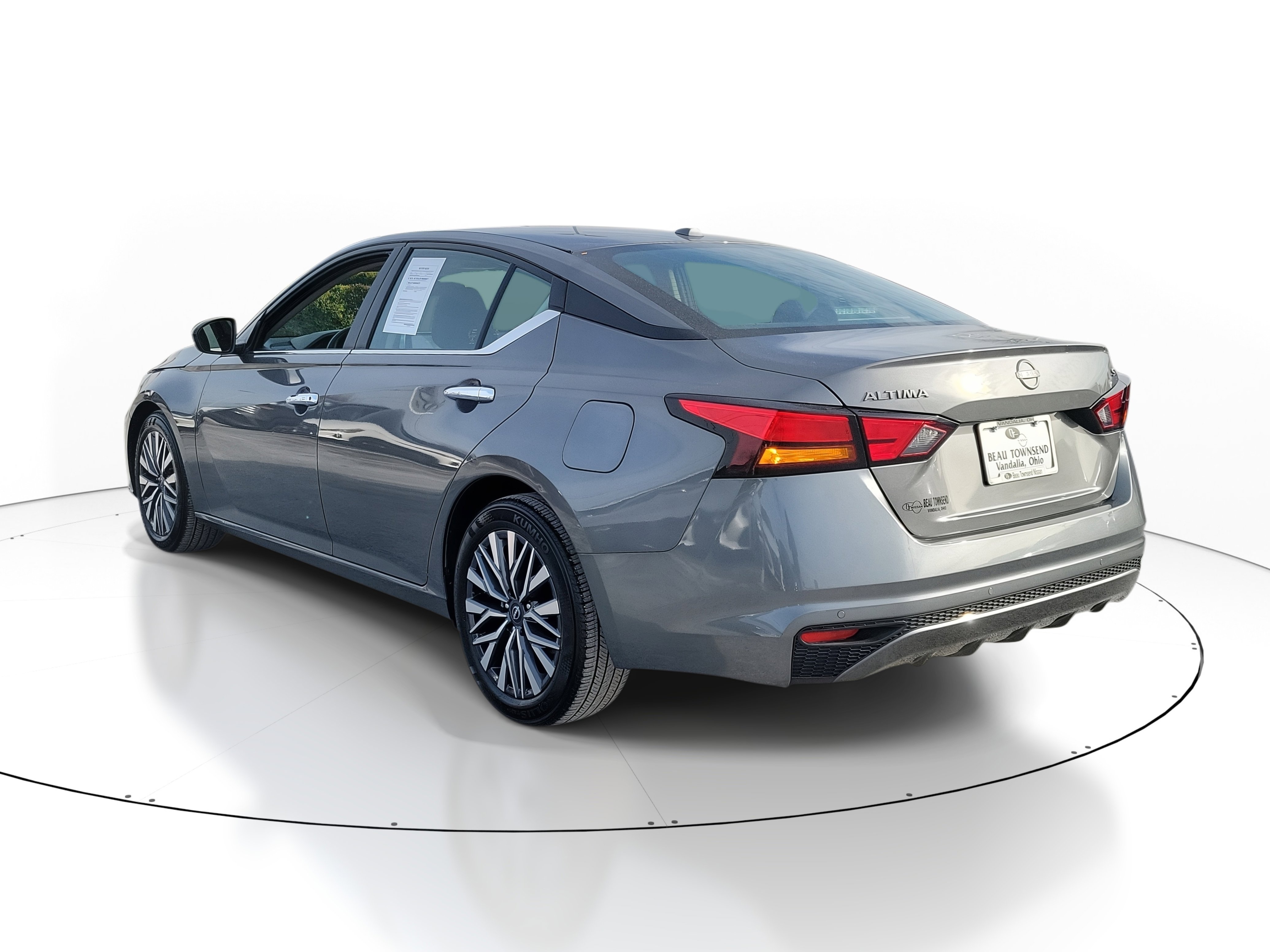 Certified 2024 Nissan Altima 2.5 SV image 3