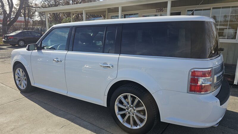 Used 2019 Ford Flex Limited FWD image 4