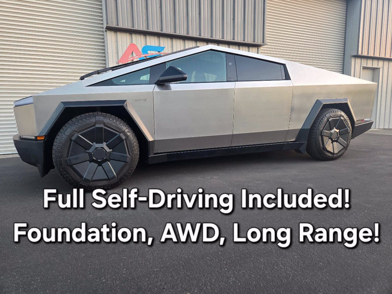 Used 2024 Tesla Cybertruck AWD Crew Cab image 2