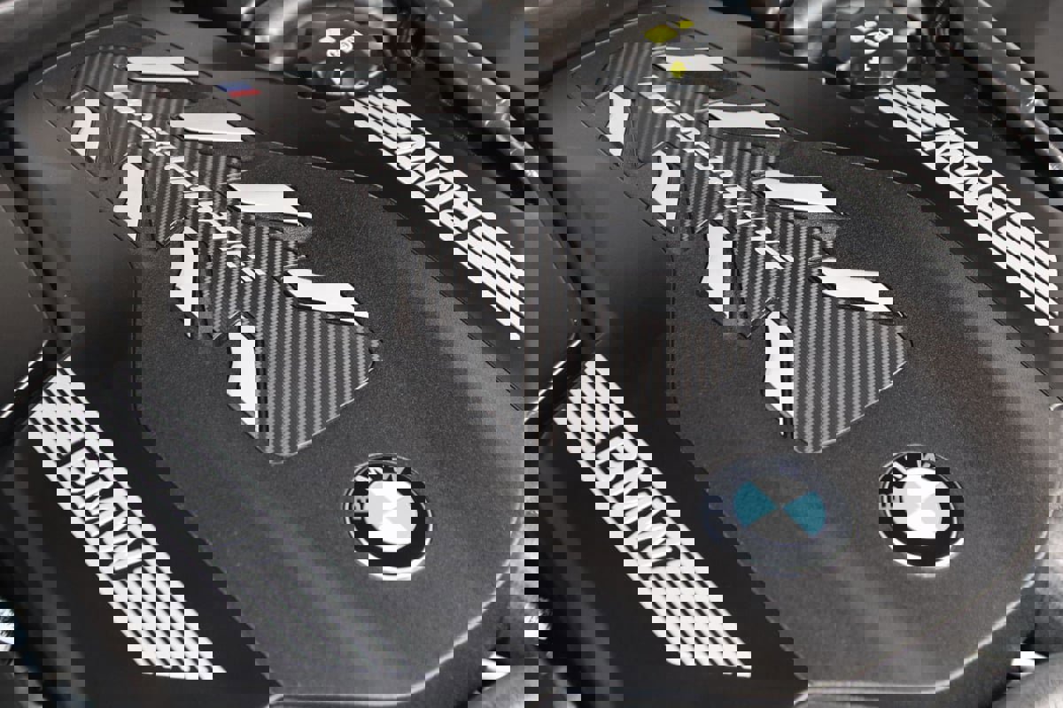 Used 2025 BMW M850i xDrive Coupe w/ M Sport Professional Package image 27