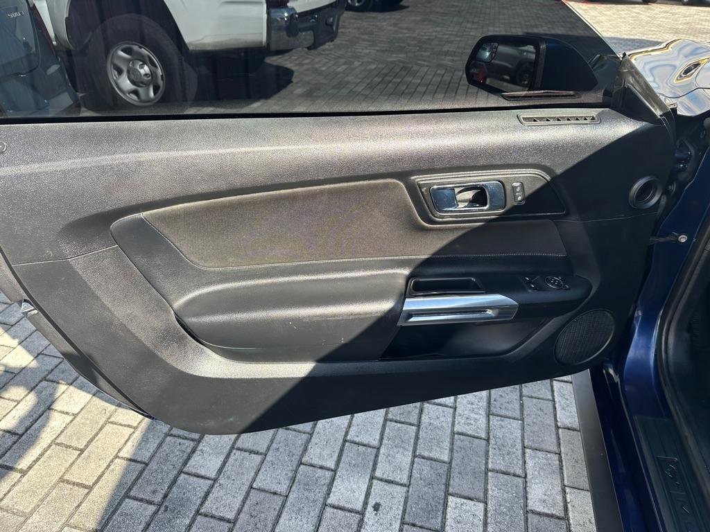 Used 2018 Ford Mustang GT RWD image 10