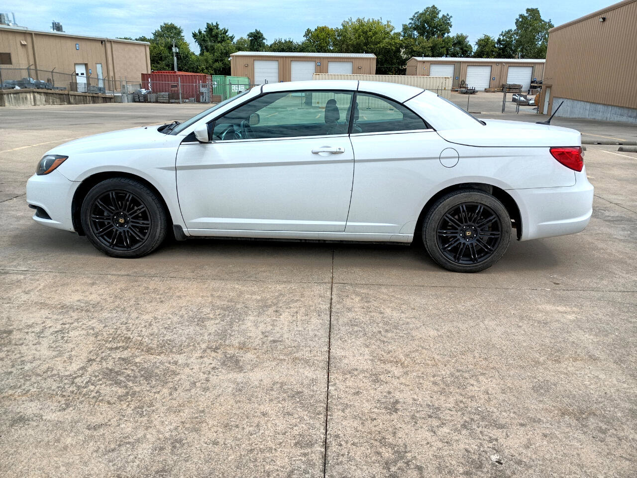 Used 2013 Chrysler 200 S image 6