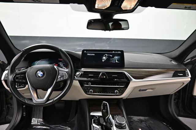 Used 2021 BMW 530i w/ Convenience Package RWD image 15