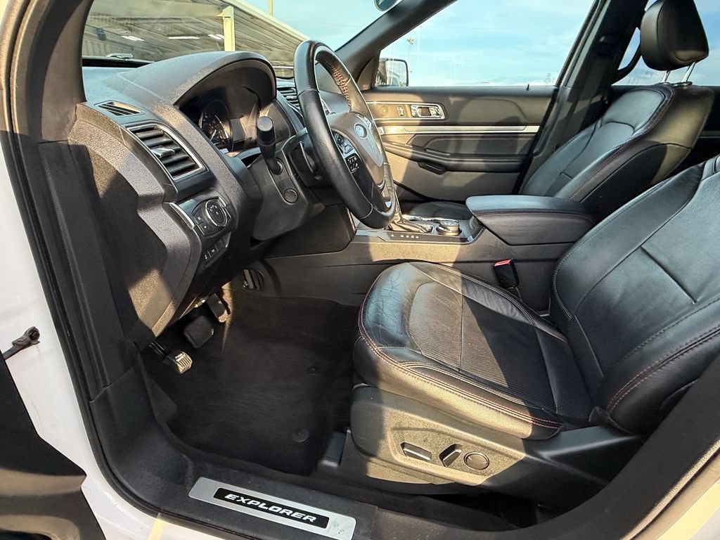 Used 2018 Ford Explorer Sport w/ Equipment Group 401A AWD/4WD image 11
