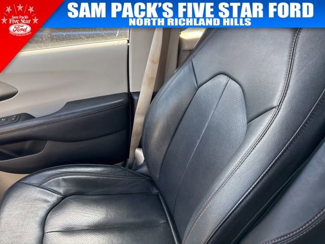 Used 2020 Chrysler Pacifica Touring-L image 13