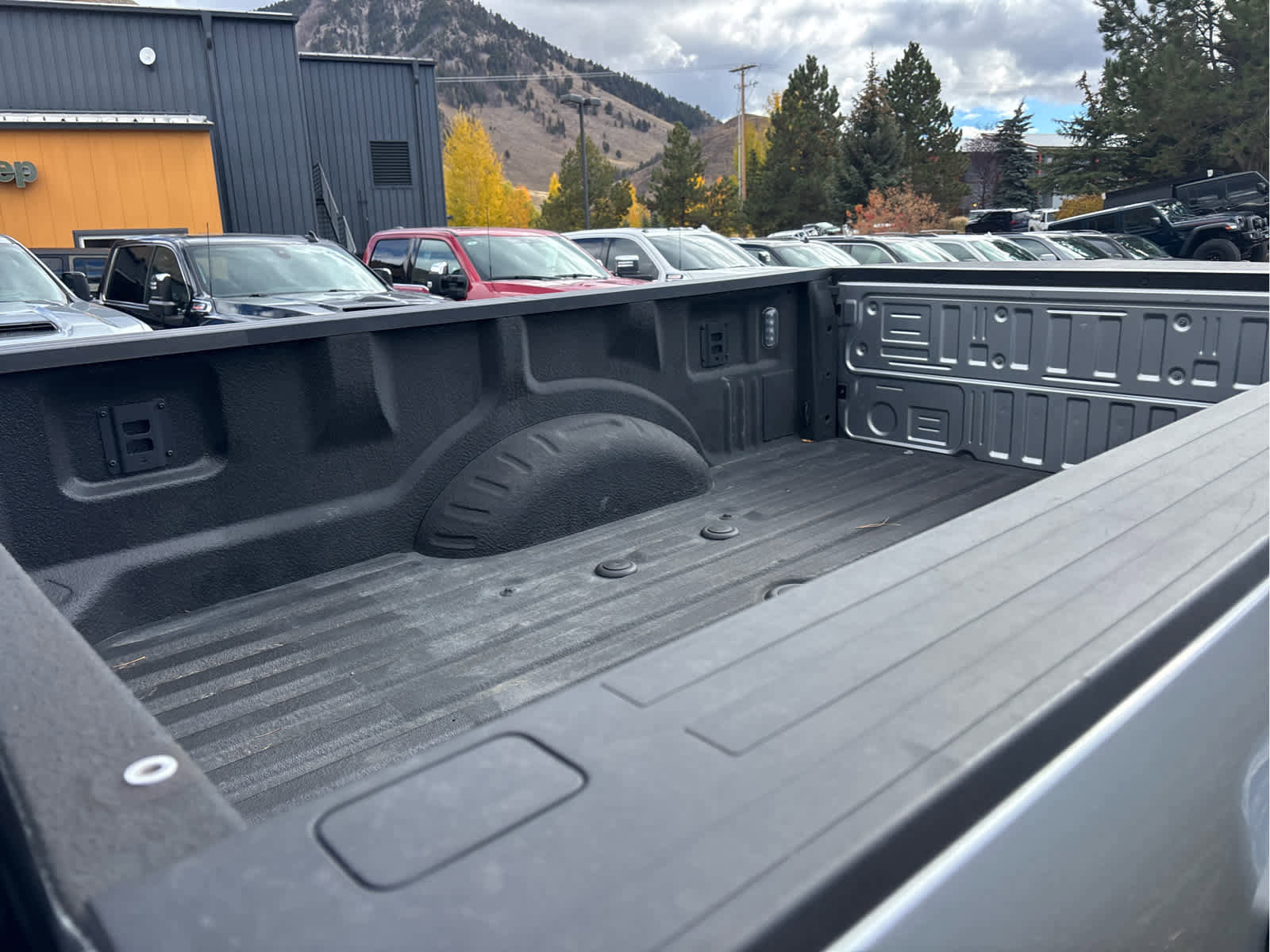 Used 2024 Ford F450 Lariat w/ Camper Package image 27