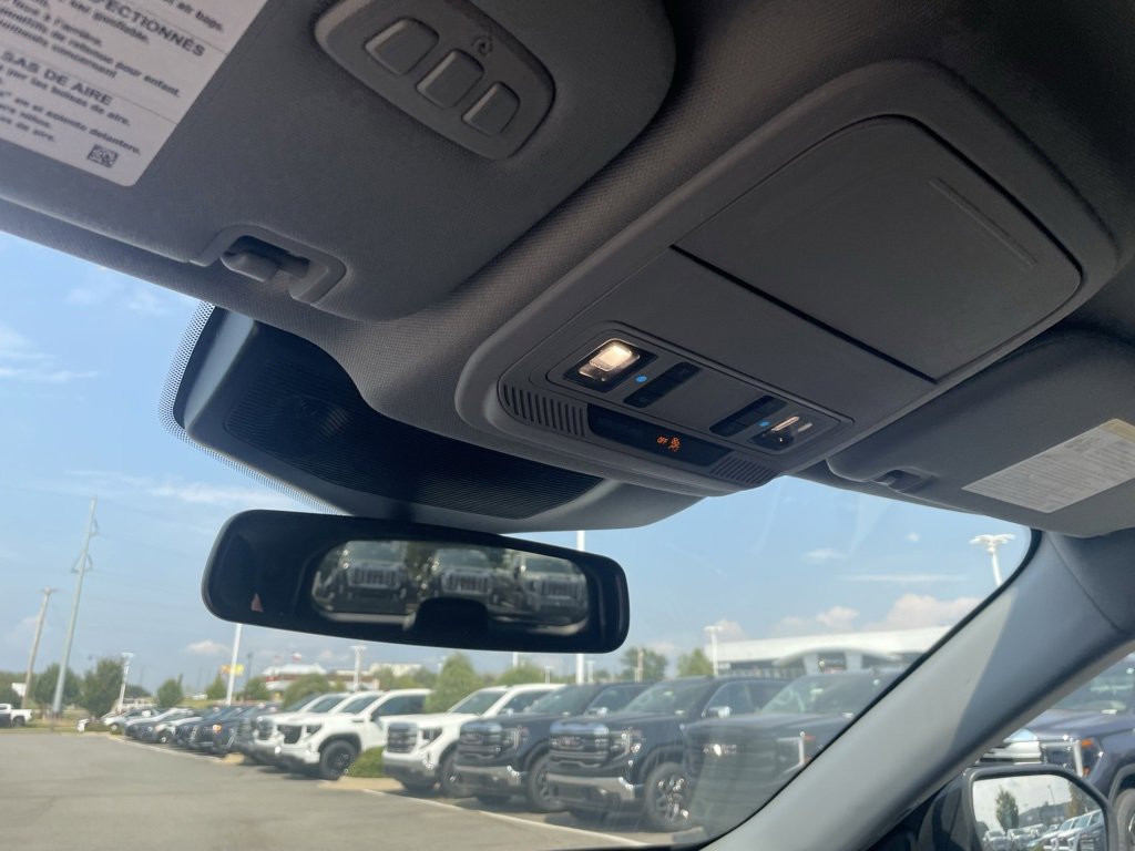 Used 2023 Ford Explorer Limited image 22