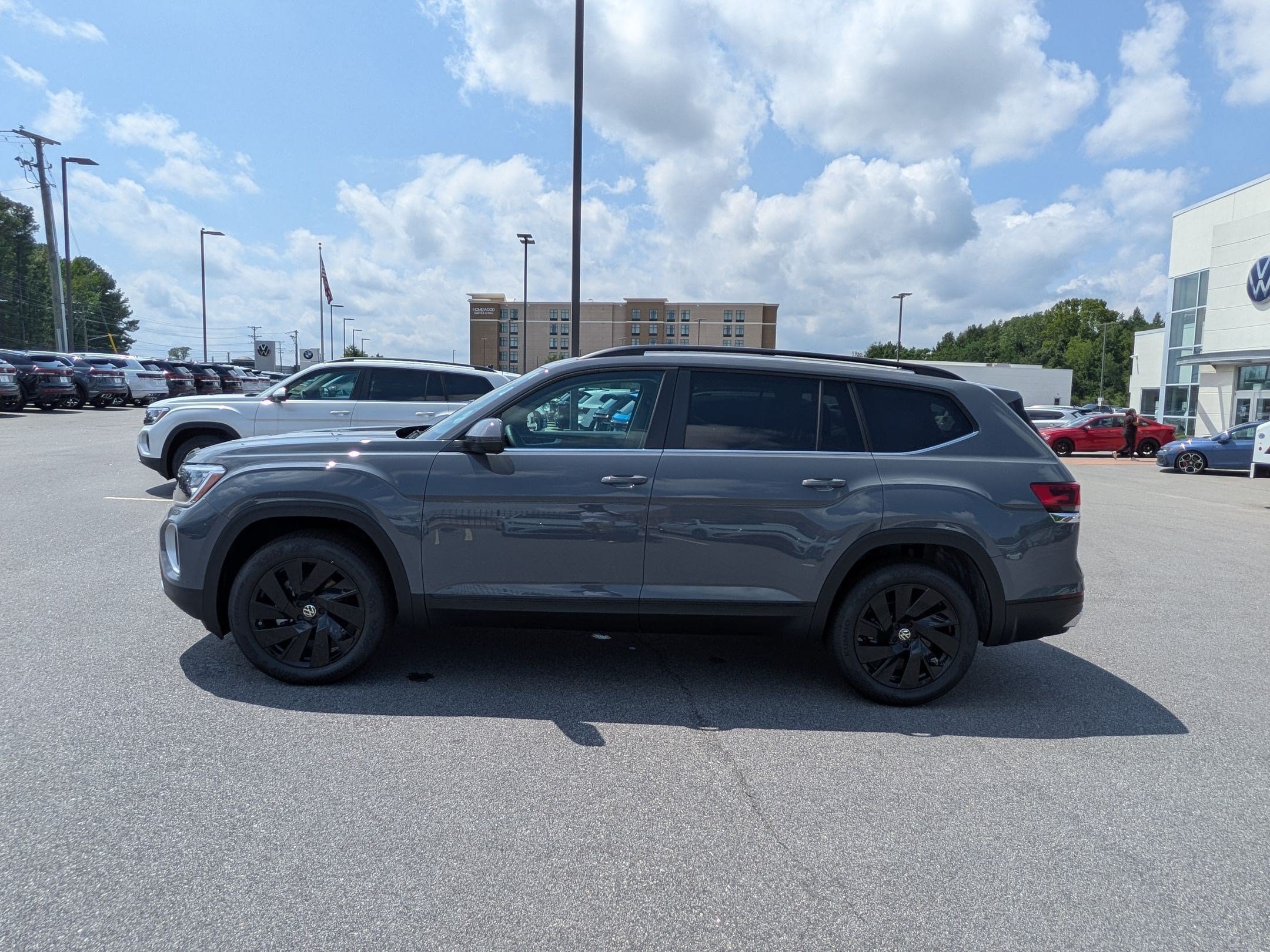 New 2026 Volkswagen Atlas SE FWD image 6