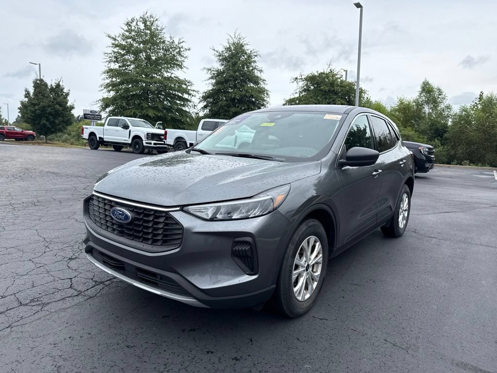 Used 2023 Ford Escape Active AWD/4WD video 3