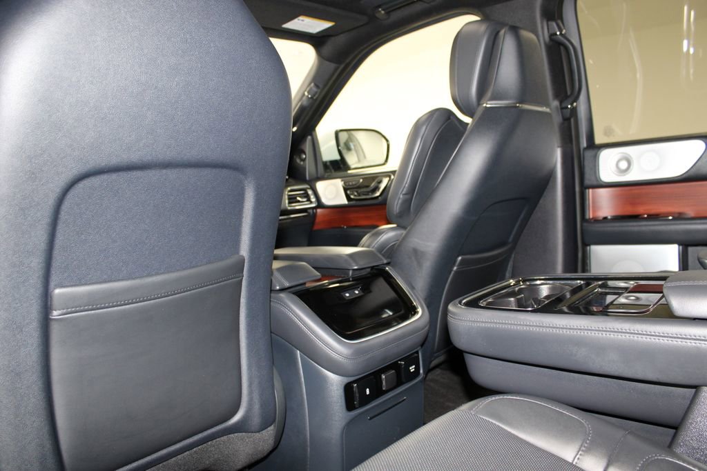 Used 2024 Lincoln Navigator Reserve image 29