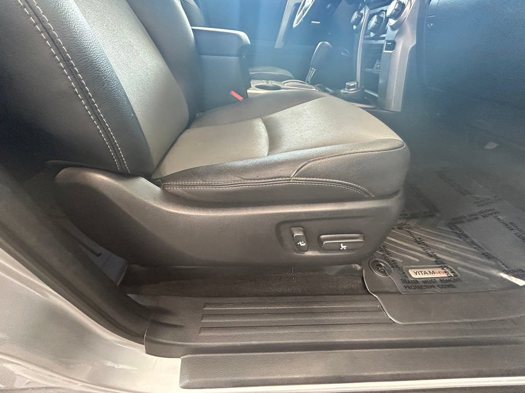 Used 2020 Toyota 4Runner SR5 Premium AWD/4WD image 25
