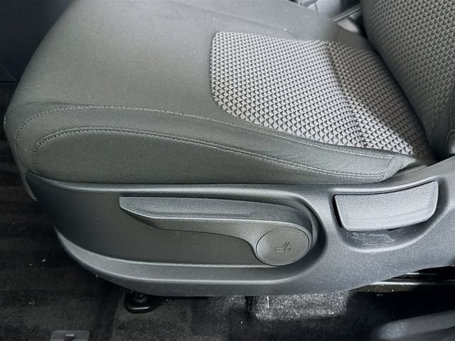 Used 2025 Kia Sportage LX AWD/4WD image 15