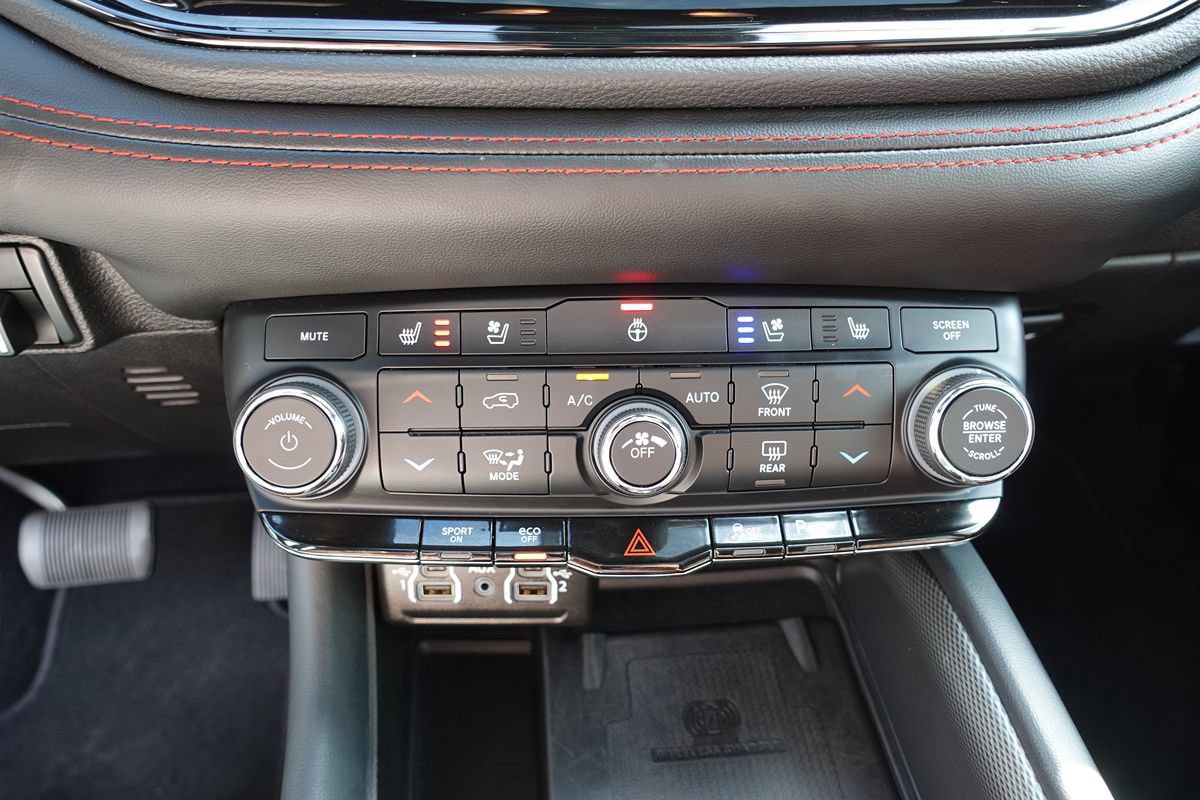 Used 2024 Dodge Durango R/T w/ Blacktop Package AWD/4WD image 50