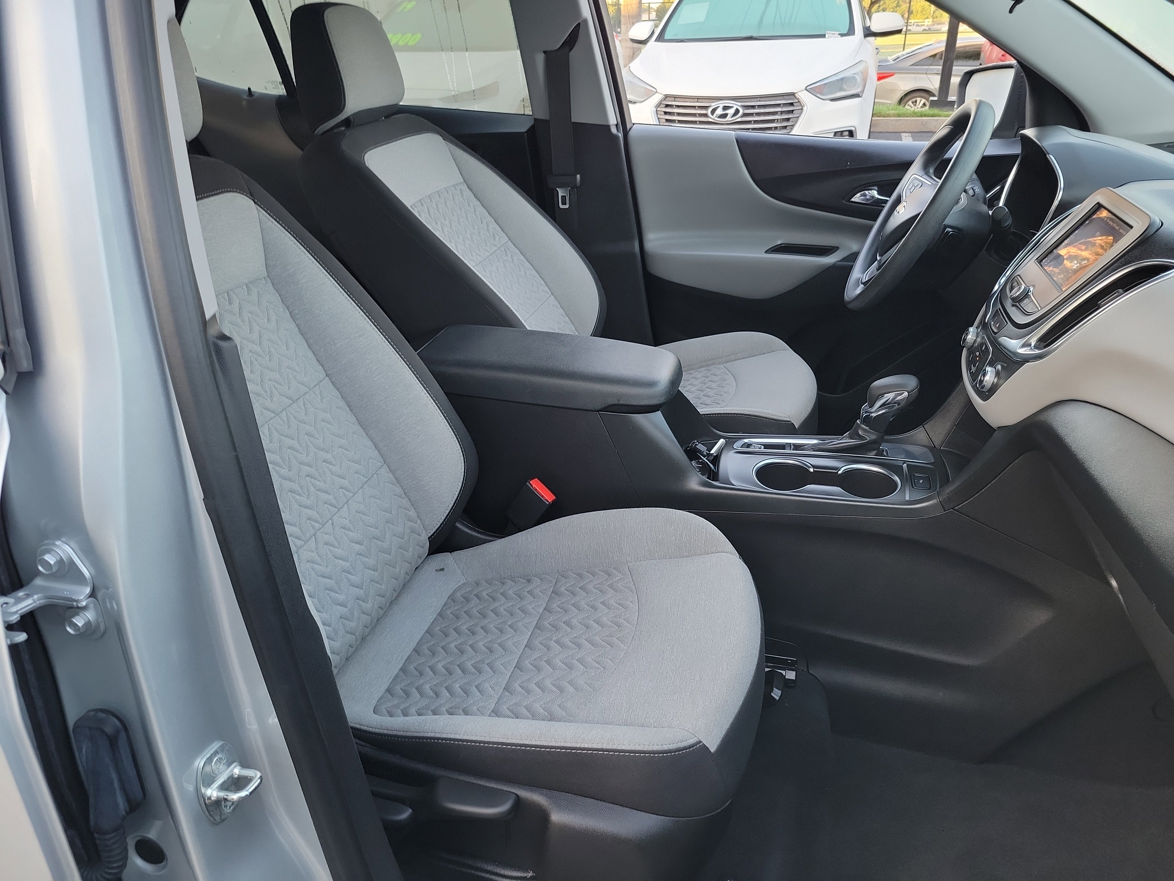 Used 2022 Chevrolet Equinox LT image 19