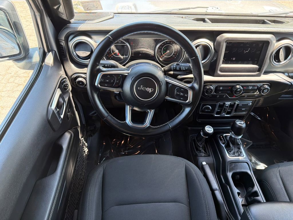 Used 2020 Jeep Wrangler Unlimited Sahara AWD/4WD image 19