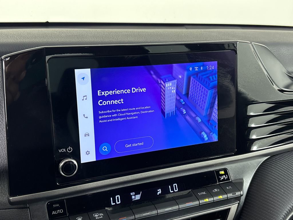 Used 2025 Toyota Camry SE w/ Convenience Package FWD image 19