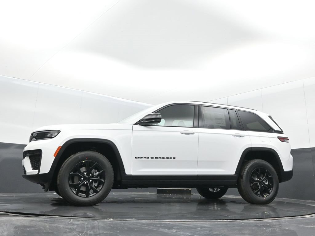 New 2026 Jeep Grand Cherokee Laredo image 29