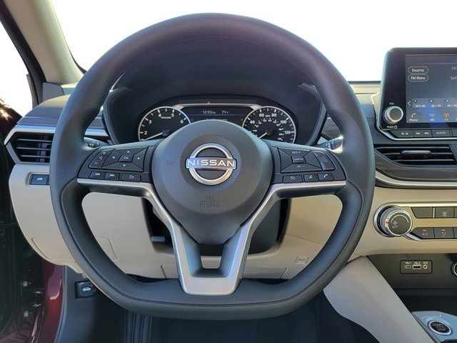 New 2025 Nissan Altima 2.5 SV image 22