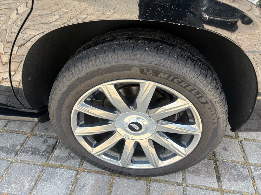 Used 2021 Cadillac Escalade Premium Luxury Platinum image 9