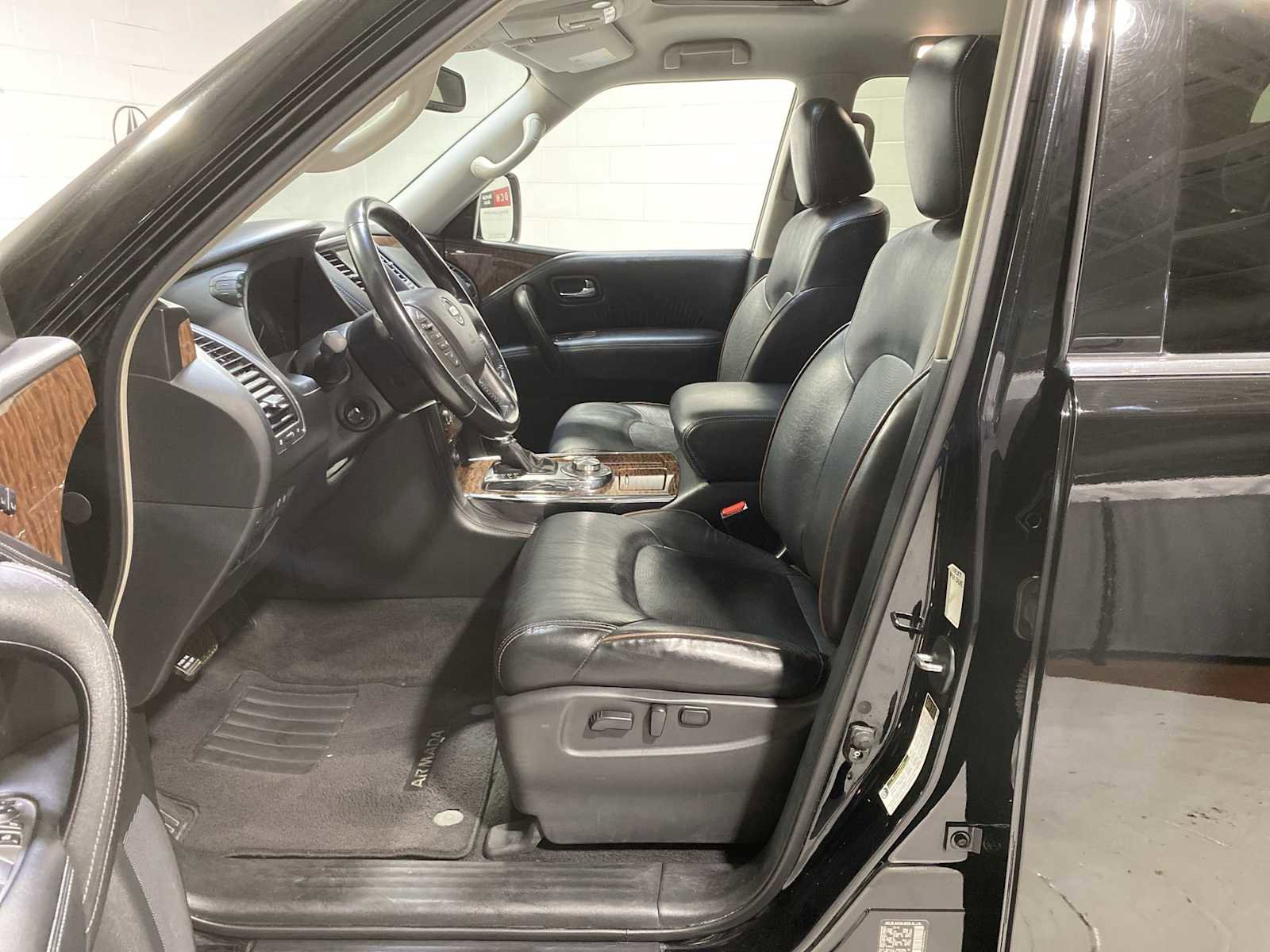 Used 2020 Nissan Armada SL w/ Premium Package image 2