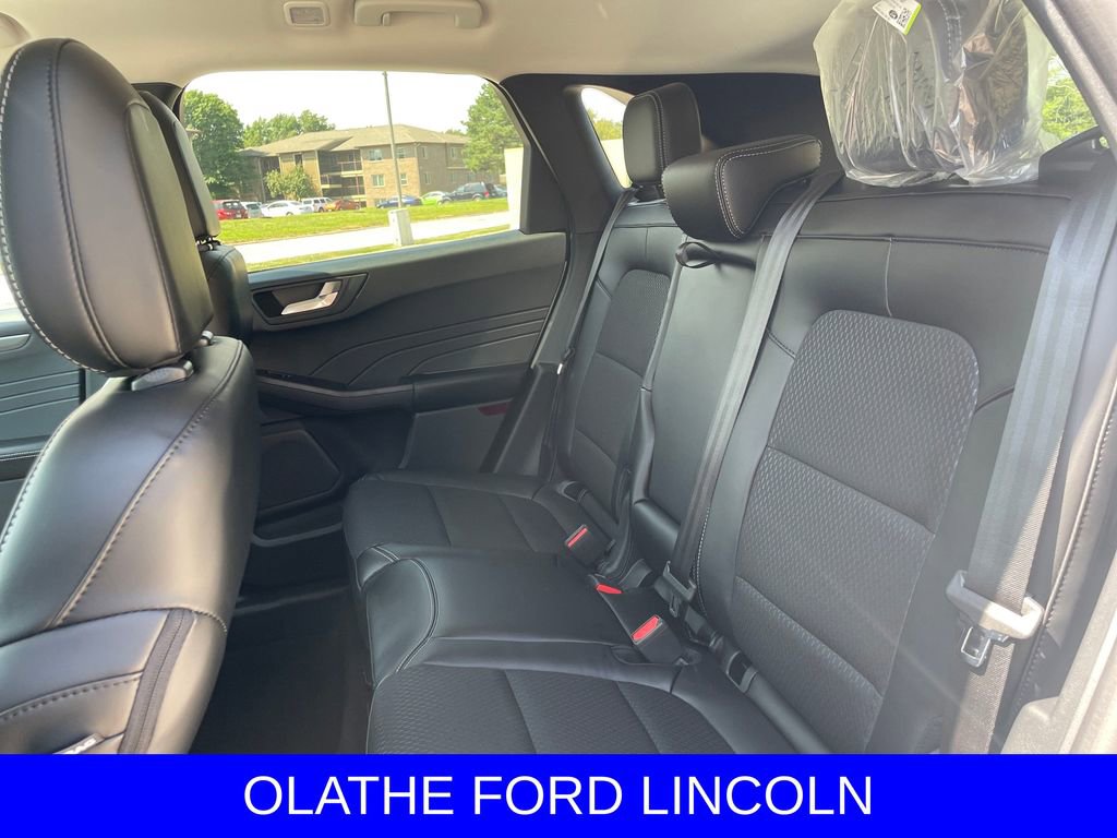 New 2025 Ford Escape SE FWD image 20