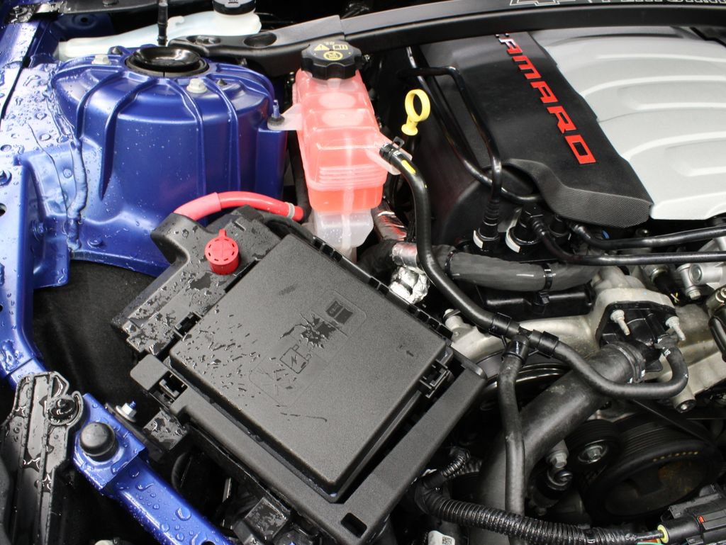Used 2021 Chevrolet Camaro SS w/ LPO, Camaro Logo Package RWD image 28