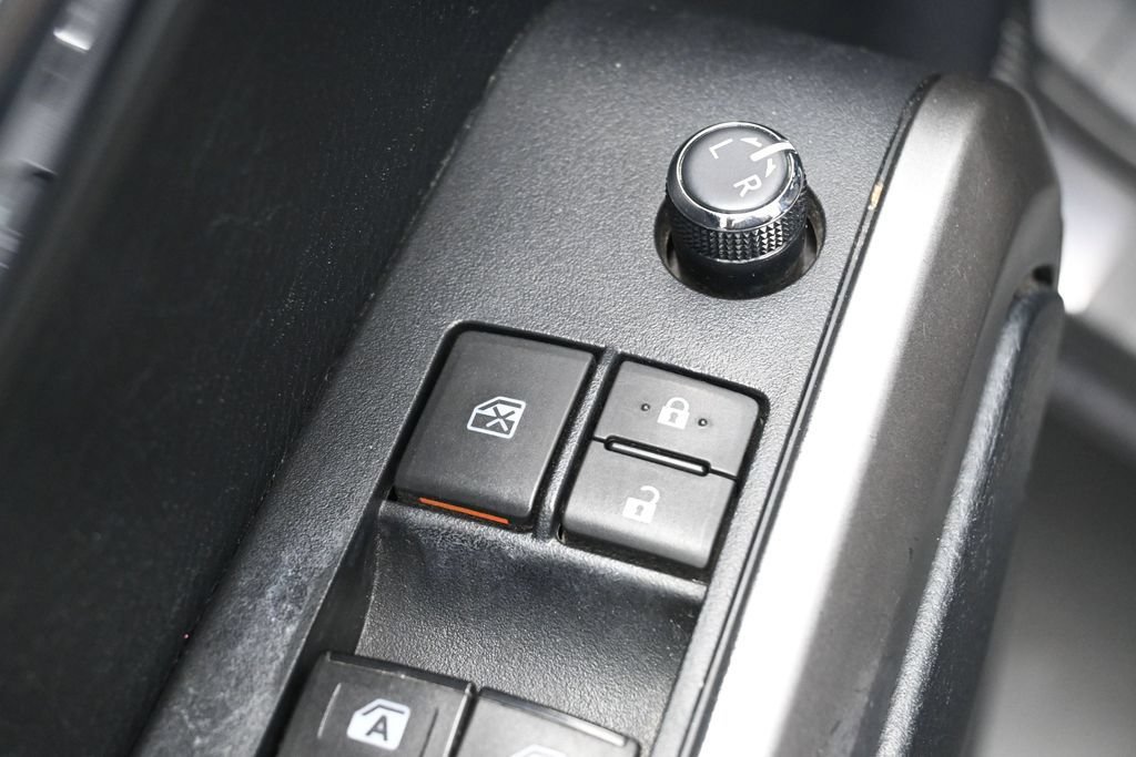Certified 2017 Toyota Tacoma Limited AWD/4WD image 11