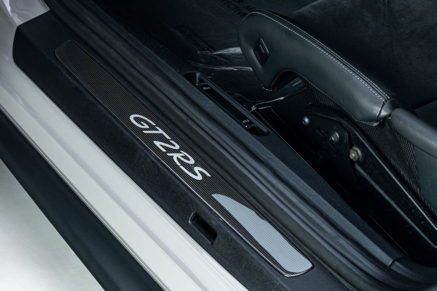 Used 2018 Porsche 911 GT2 RS RWD image 50