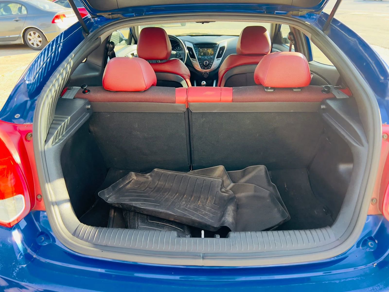 Used 2014 Hyundai Veloster Turbo R-Spec image 10