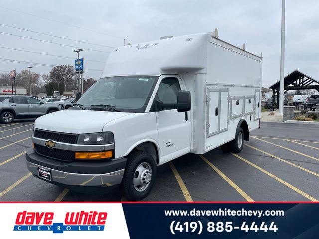 New 2025 Chevrolet Express 4500 w/ Power Convenience Package
