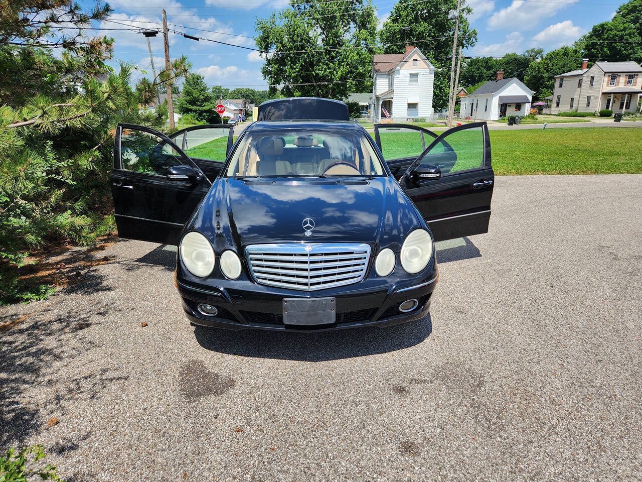 Used 2009 Mercedes-Benz E 350 4MATIC Sedan image 27