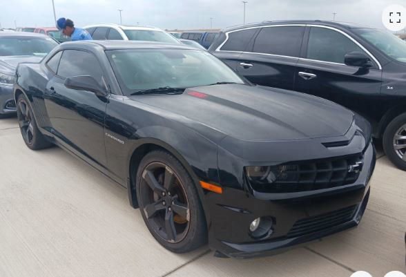 Used 2010 Chevrolet Camaro SS w/ RS Package image 3