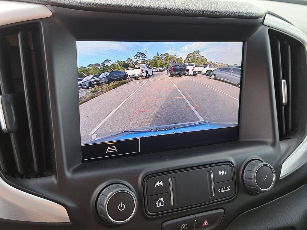 Used 2024 GMC Terrain SLT image 24