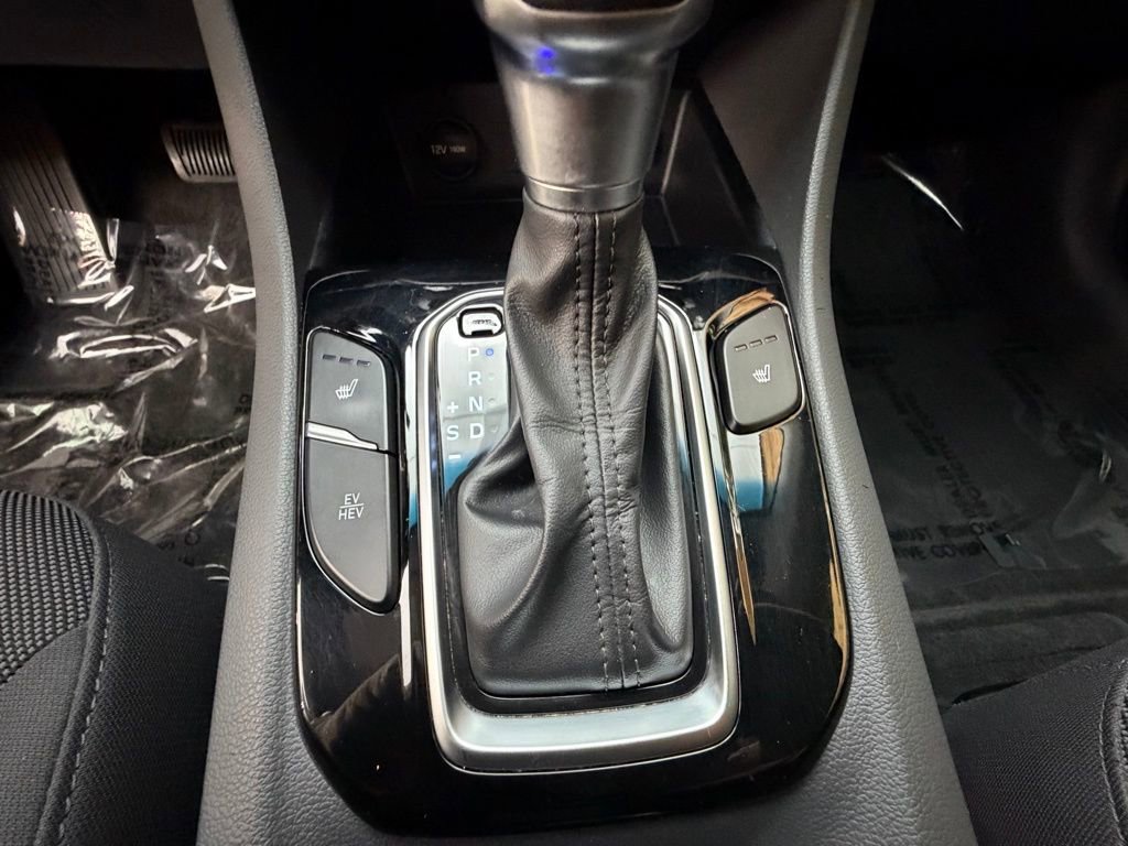 Used 2019 Hyundai Ioniq Plug-In Hybrid image 21