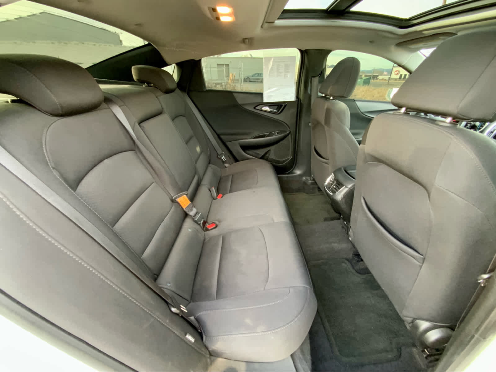 Used 2018 Chevrolet Malibu LT image 25