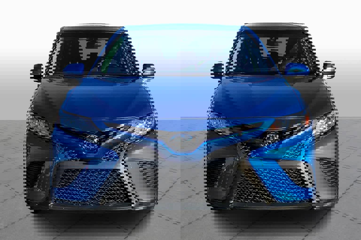 Used 2020 Toyota Camry SE image 4