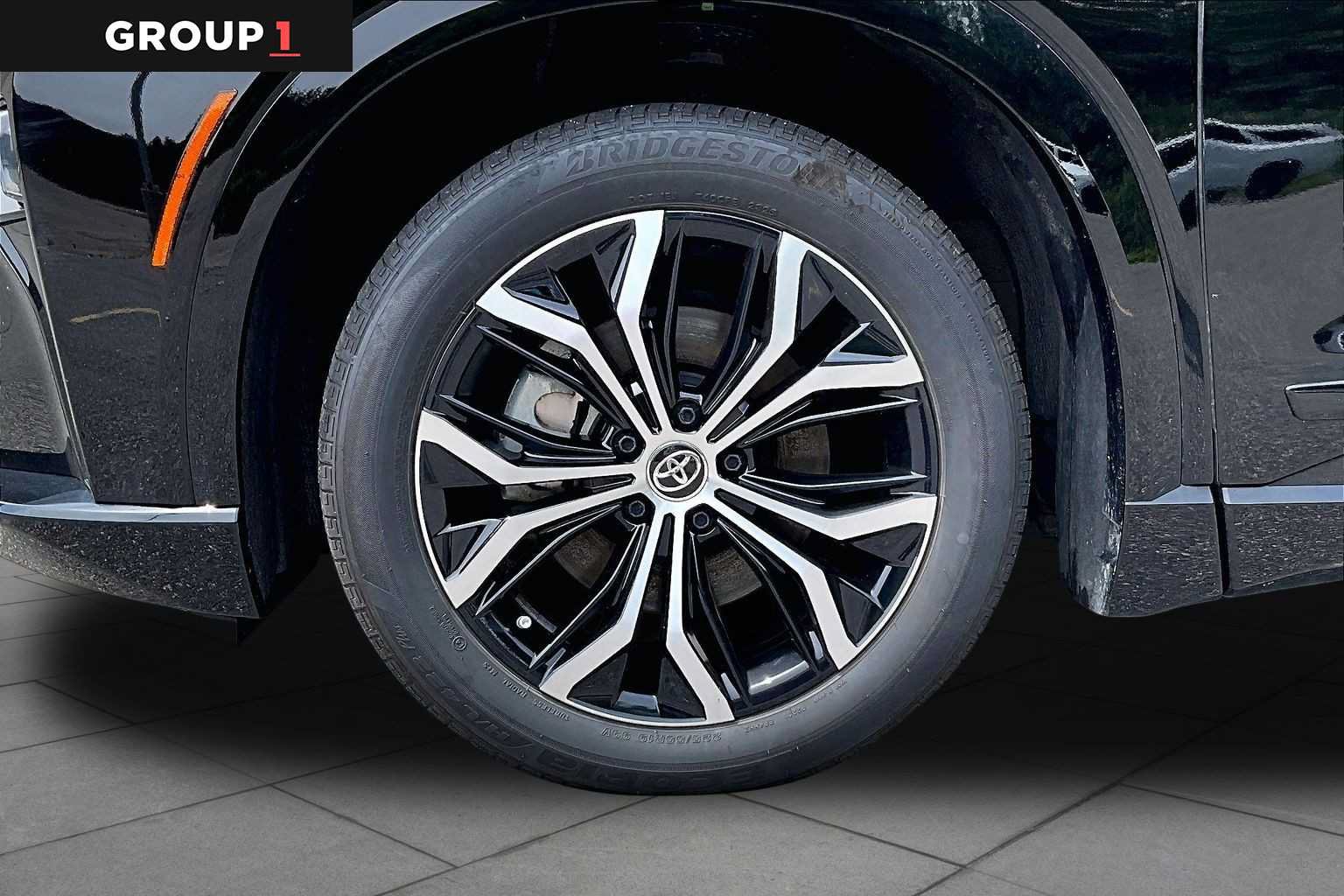 Certified 2025 Toyota Crown Signia AWD/4WD image 11