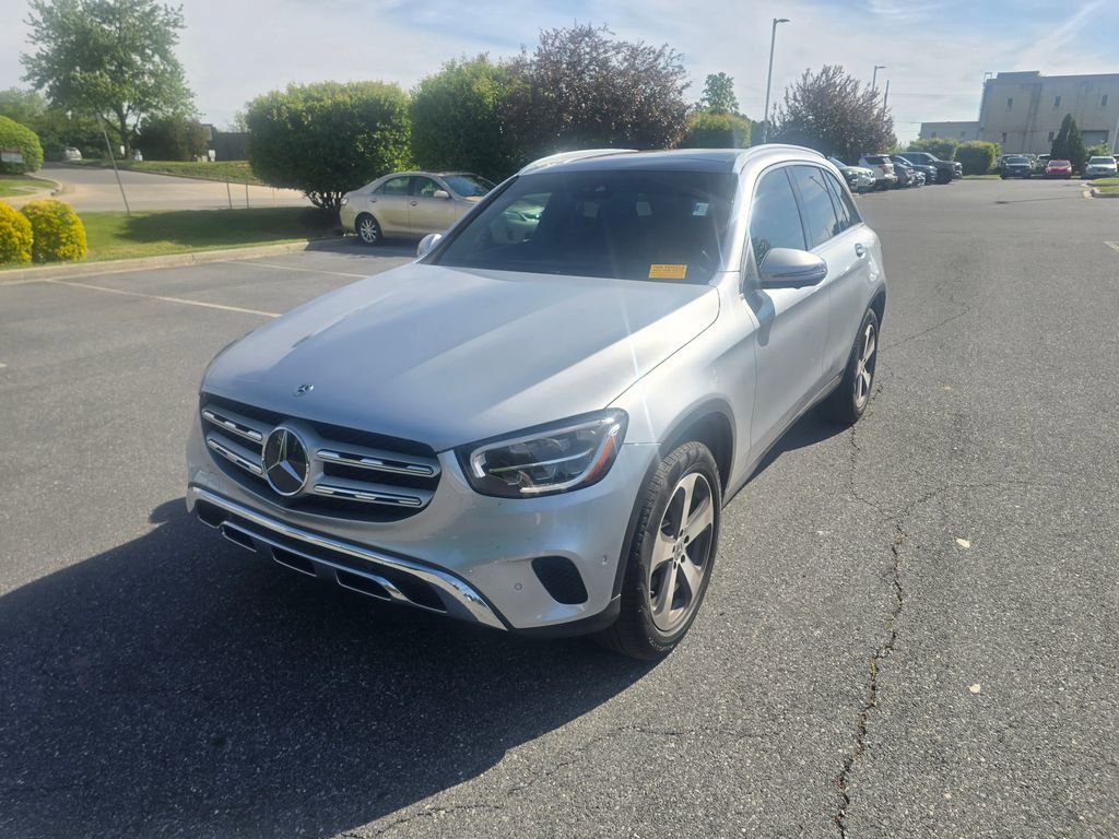 Used 2021 Mercedes-Benz GLC 300 4MATIC image 4