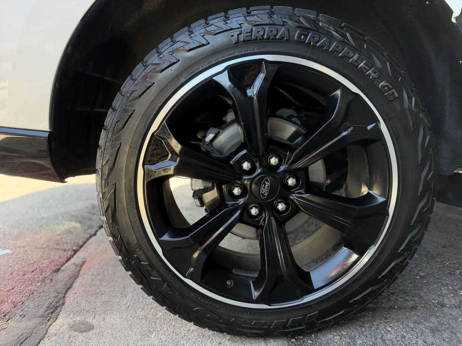 Used 2024 Ford Expedition Max Limited AWD/4WD image 48