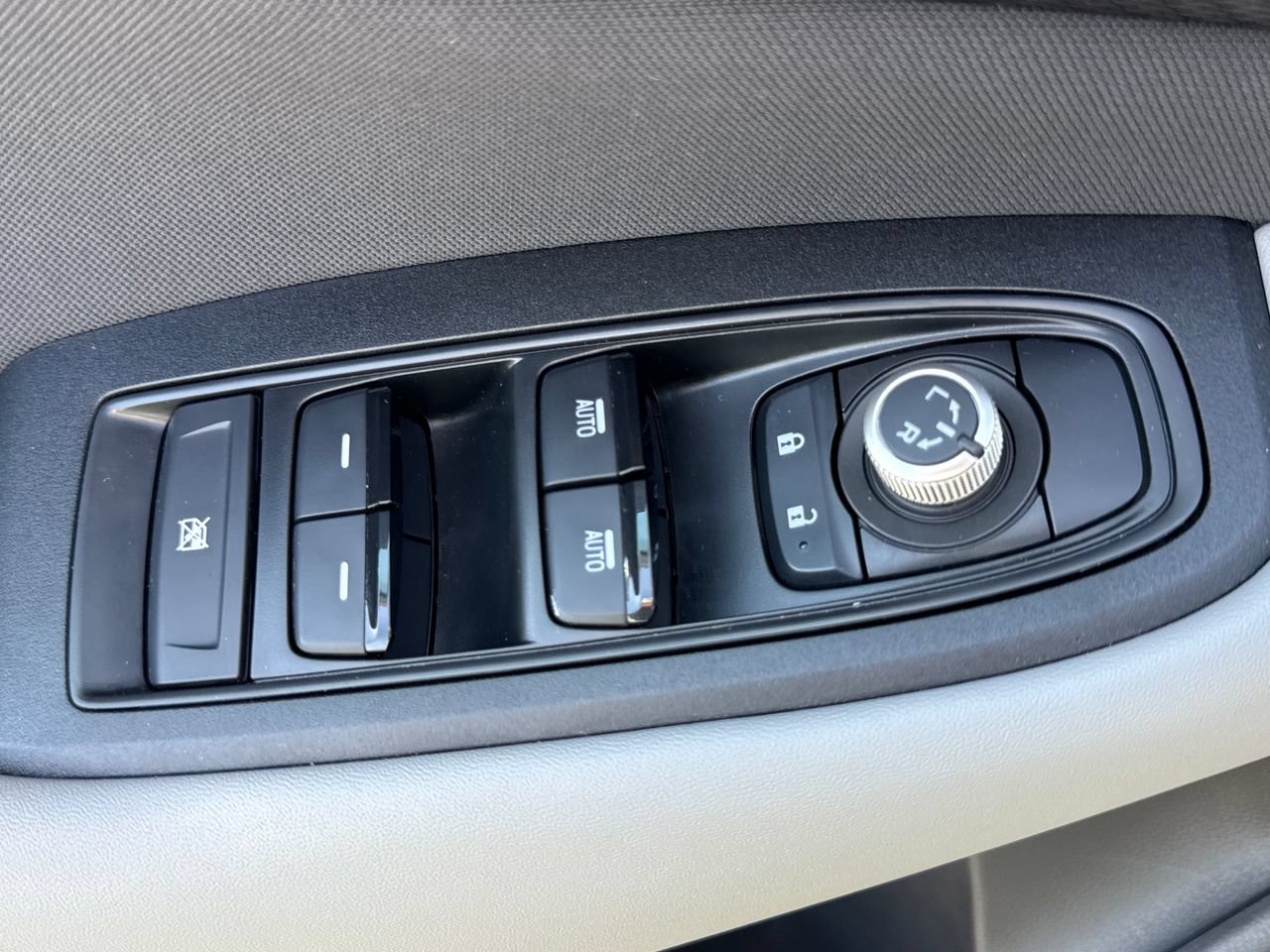 Used 2024 Subaru Outback Premium AWD/4WD image 15