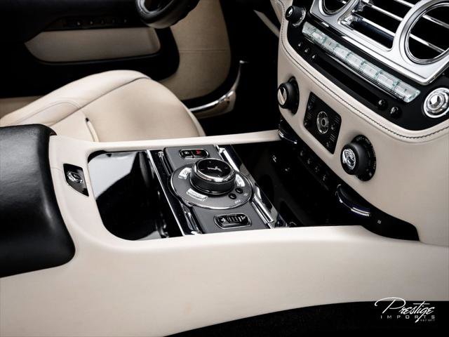 Used 2016 Rolls-Royce Wraith RWD image 38
