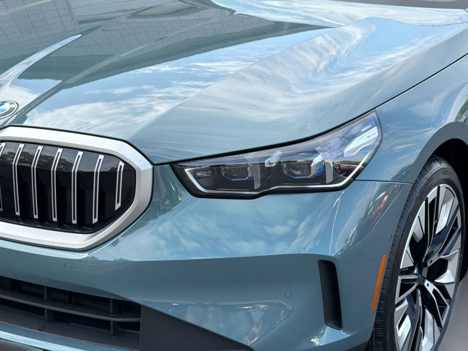 Certified 2025 BMW 530i RWD image 11