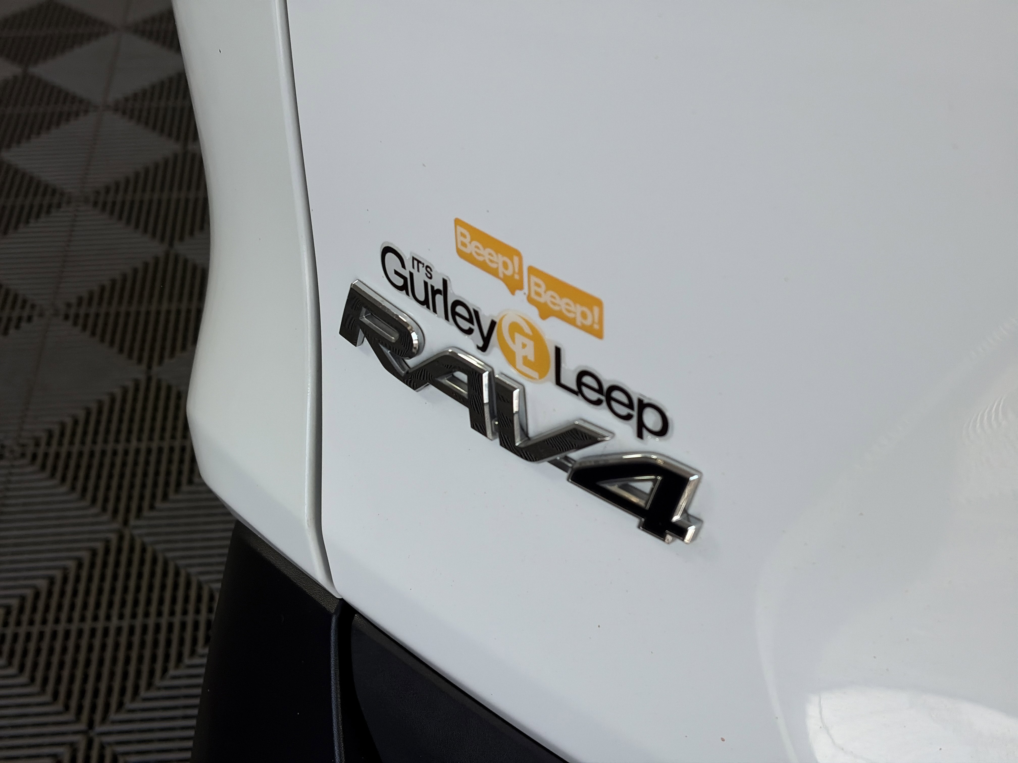 Used 2021 Toyota RAV4 LE AWD/4WD image 14